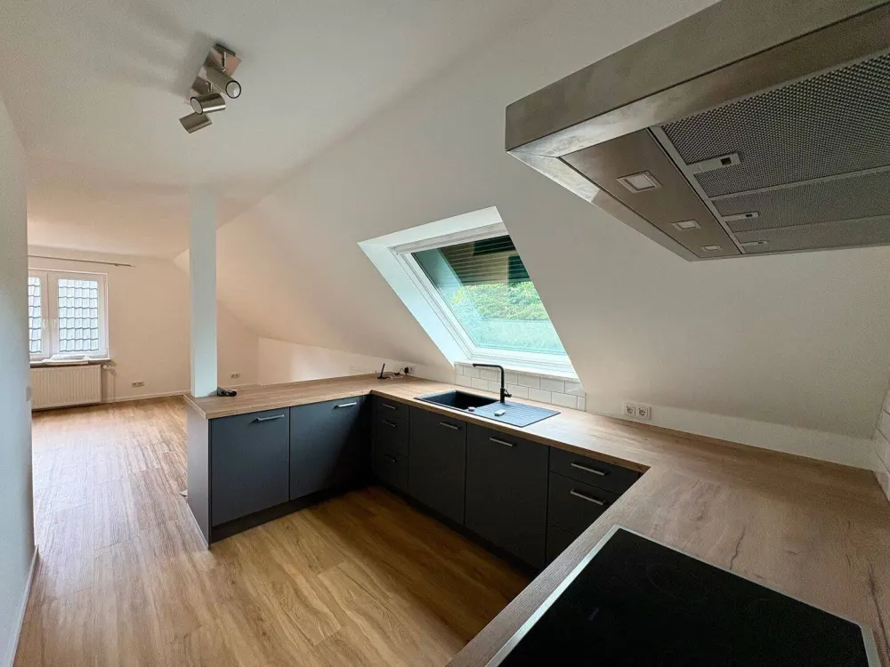 Helle und geräumige 2-Zimmer-Wohnung in HH Niendorf, Erstbezug nach Sanierung