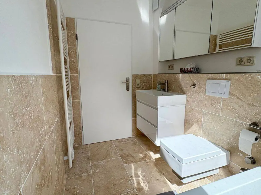 Helle und geräumige 2-Zimmer-Wohnung in HH Niendorf, Erstbezug nach Sanierung