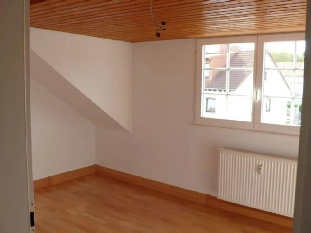Wohnen mit Charakter: Dachgeschoss-Apartment in St. Ingbert