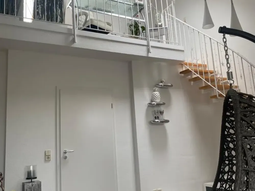 Wunderschöne 3 Zimmer Dachgeschosswohnung + Galerie + Kamin