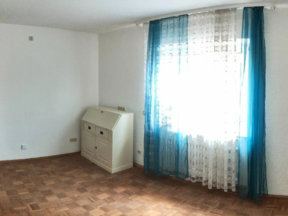 2 Zimmer Wohnung, großer Süd-Balkon, Hofheim Marxheim