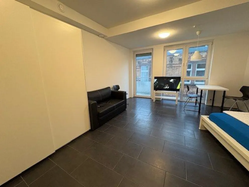 privates Bad direkt am möblierten Zimmer, Balkon, 3erWG EBK,WM,U1