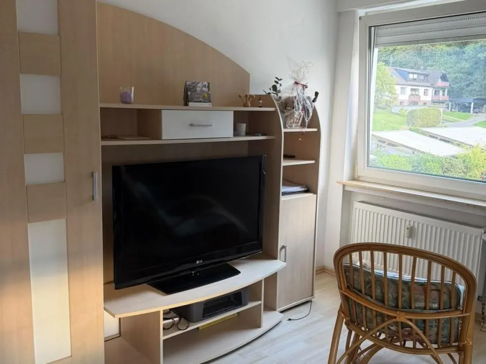 schöne Vollmöblierte 2-Zimmer Wohnung mit Garten in Overath - Steinenbrück