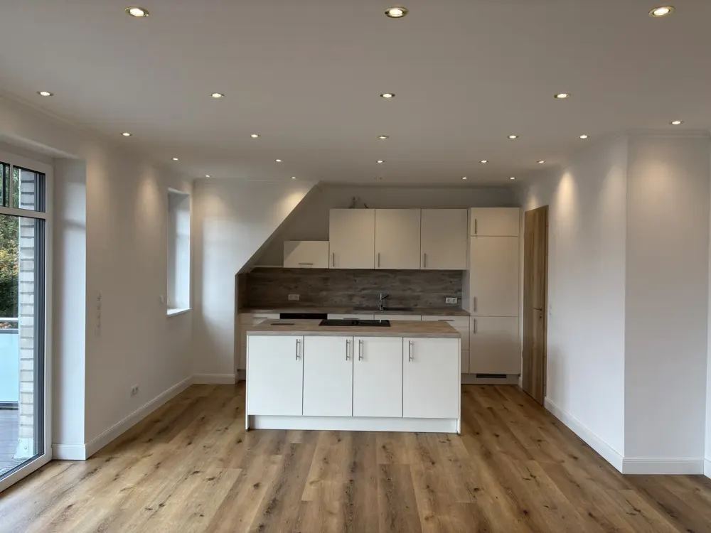 Hochwertige 4,5-Zimmer-Maisonettewohnung mit moderner Ausstattung in Hamburg-Eidelstedt