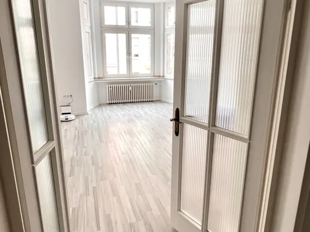 BEL ETAGE، شقة قديمة ذات غرفتين واسعة بالقرب من فويرستنبلاتز