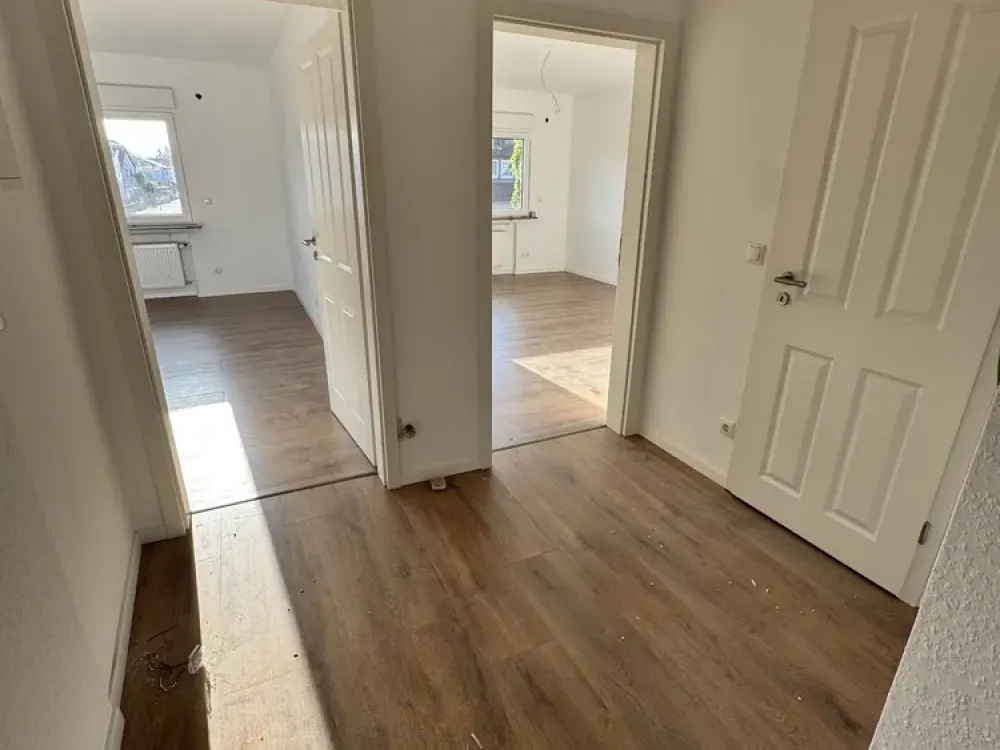 Exklusiv modernisierte 3-Zimmer-OG-Wohnung mit Süd-West-Balkon, Garage & Stellplatz in Seligenstadt