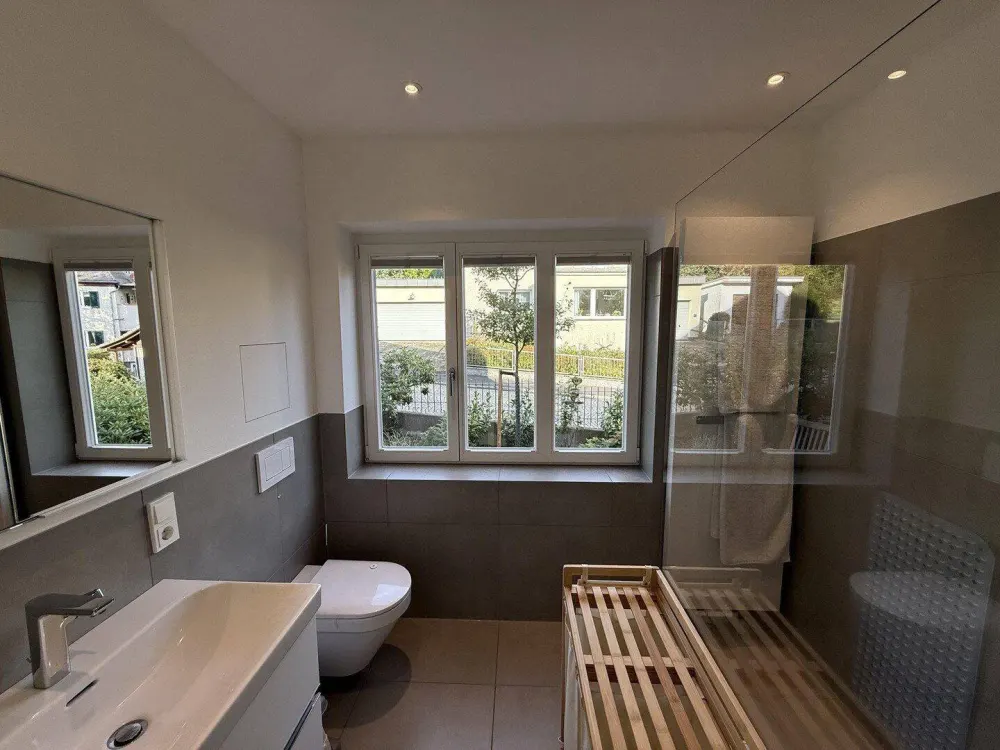Hochwertig renovierte Erdgeschosswohnung am Mulang - 157 m², Wintergarten, Terrasse & 2 Bäder