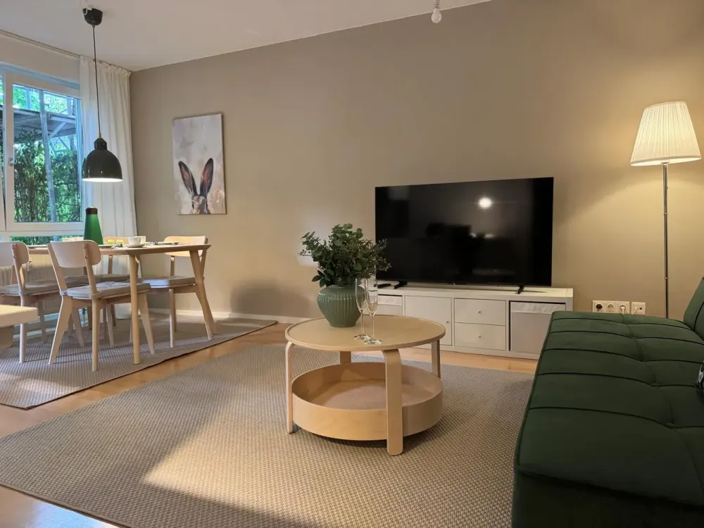 شقة مريحة حديثة في موقع هادئ رائع بين Siemenspark ومحطة U3 Aidenbachstraße