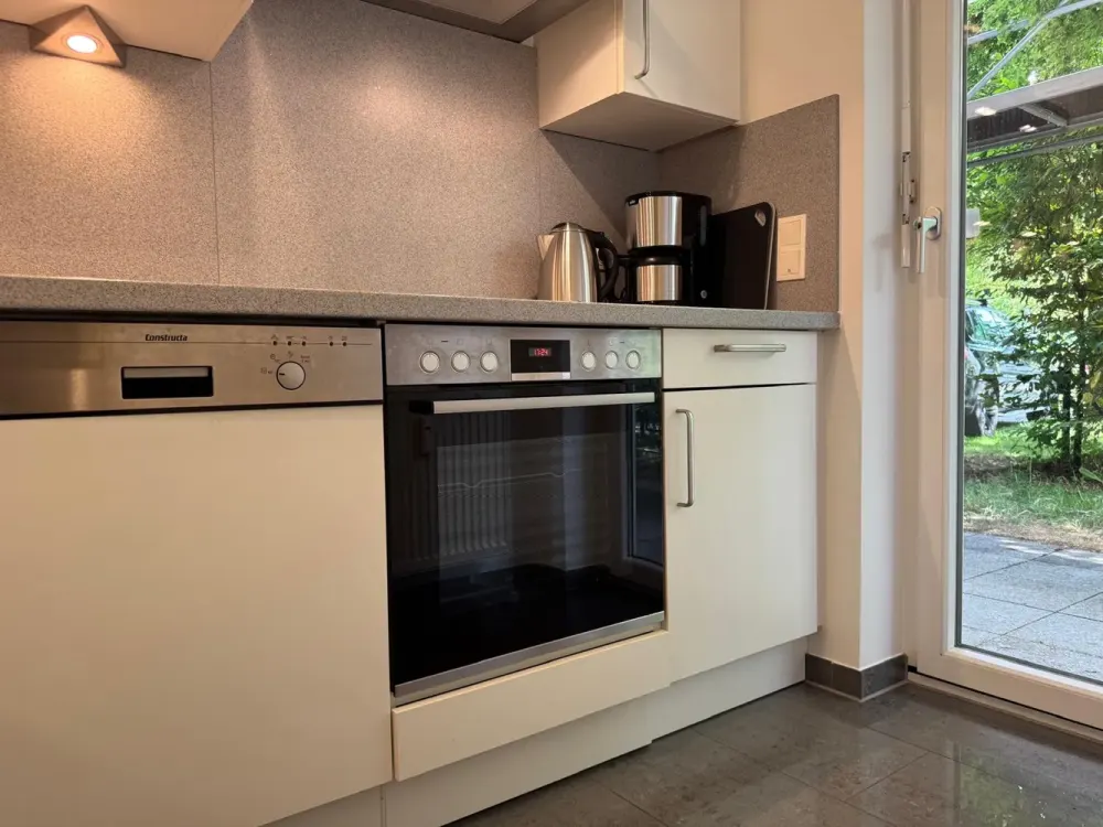 شقة مريحة حديثة في موقع هادئ رائع بين Siemenspark ومحطة U3 Aidenbachstraße