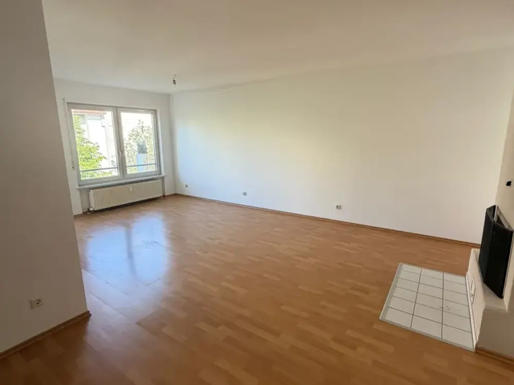 Helle 3-Zimmer-Wohnung im 2. OG mit Balkon in Dietzenbach