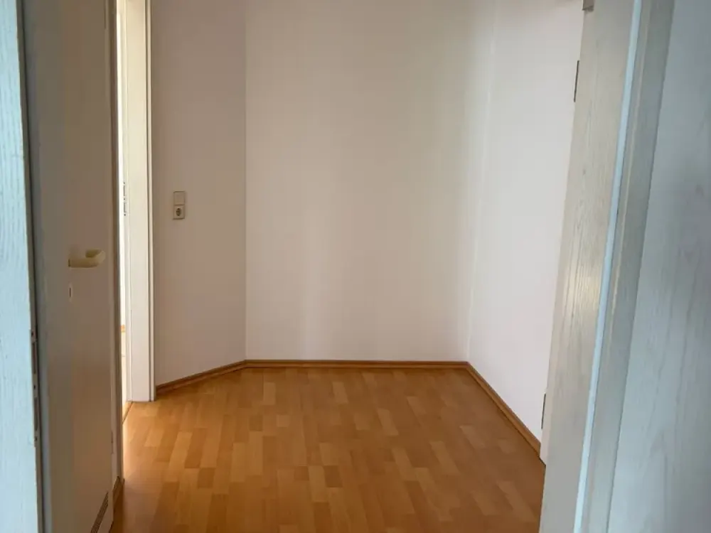 Helle 3-Zimmer-Wohnung im 2. OG mit Balkon in Dietzenbach