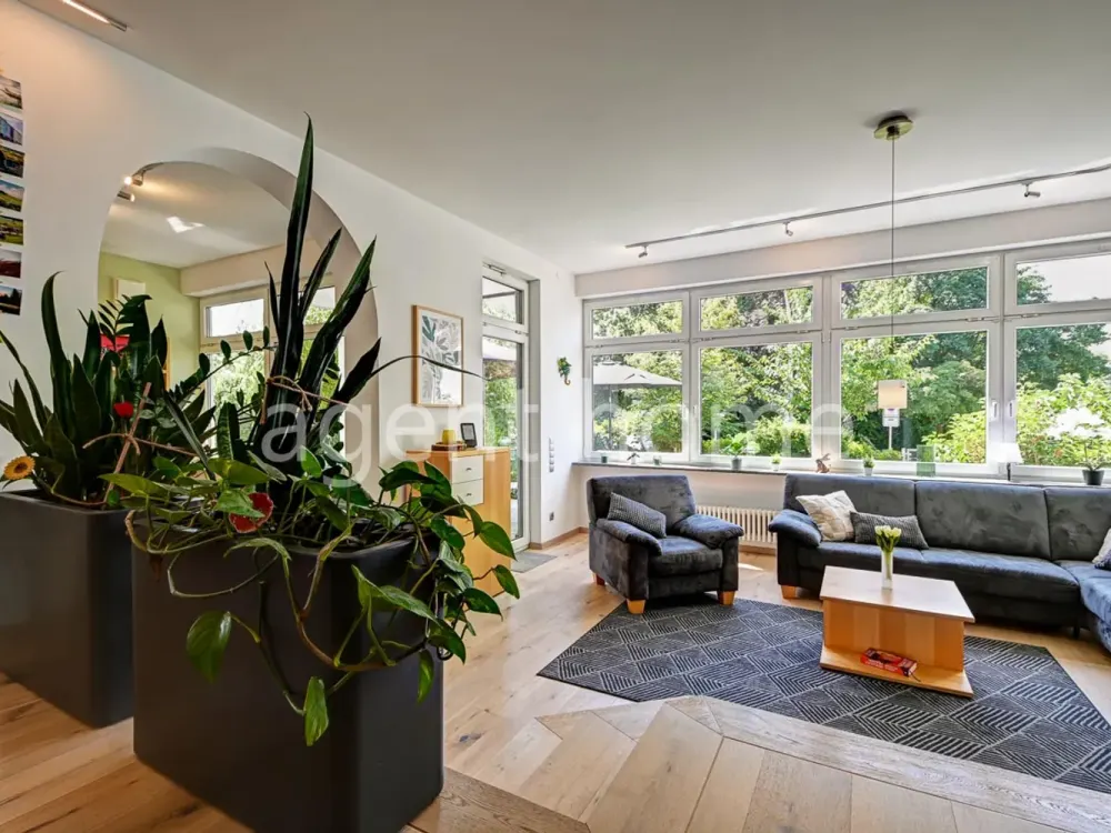 MÖBLIERT - FAMILY HOME - Gemütliches Haus mit Terrasse und Garten