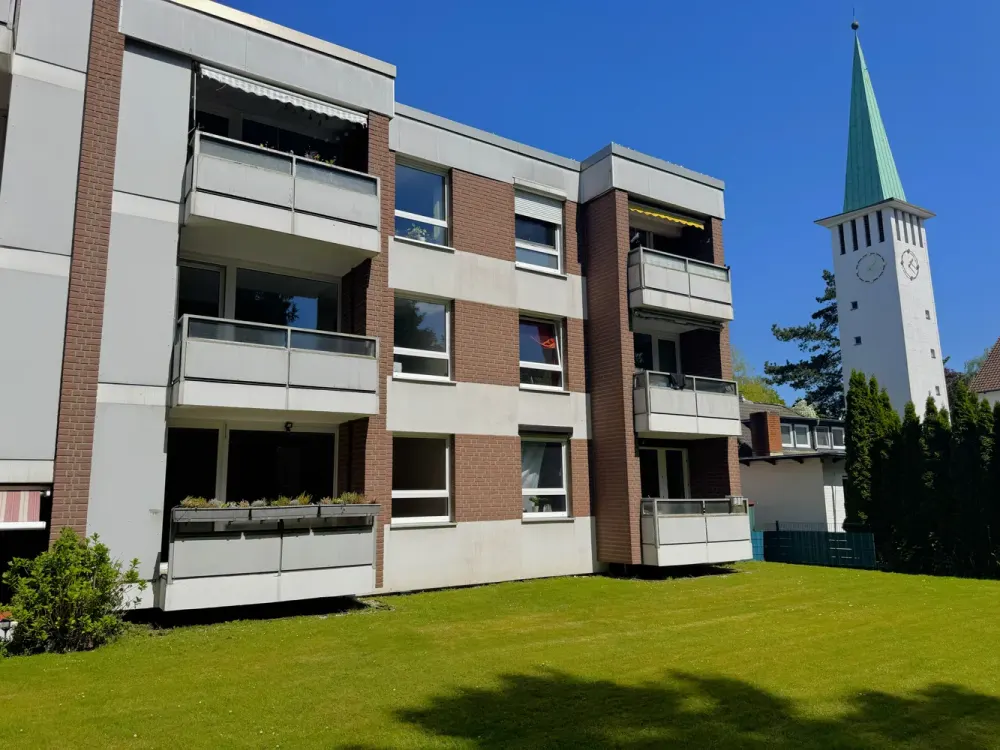 Helle 2-Zimmer-Wohnung mit zwei Loggien und Kamin in Hamburg-Jenfeld