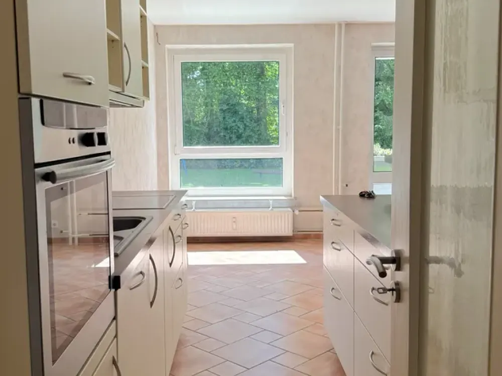 Helle 2-Zimmer-Wohnung mit zwei Loggien und Kamin in Hamburg-Jenfeld
