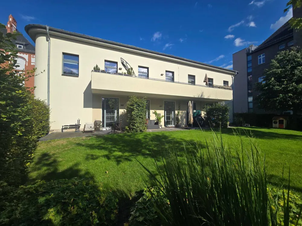 Sehr exklusive 3 - Zimmerwohnung mit Terrasse und Pkw - Stellplatz !!!