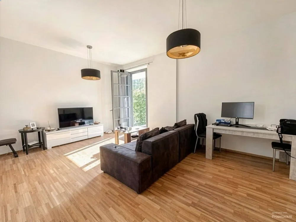Sehr exklusive 3 - Zimmerwohnung mit Terrasse und Pkw - Stellplatz !!!