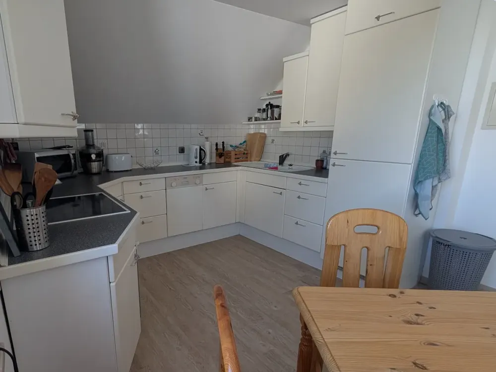 Attraktive Dachgeschosswohnung mit Studio