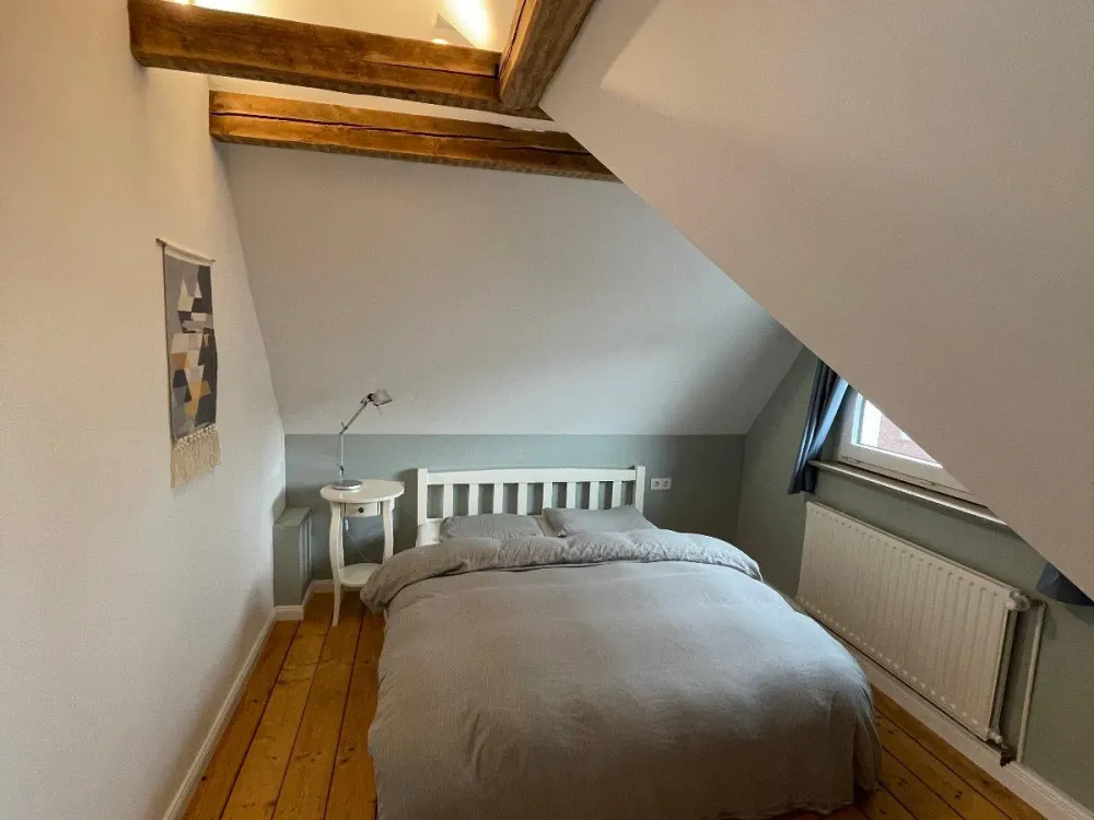 Möblierte Wohnung in Jugendstilvilla, nur Okt & Nov, befristet!