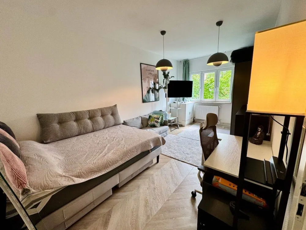 Erstbezug nach Sanierung / First Move-In: Exklusives 1-Zimmer-Design-Apartment in Berlin-Schmargendorf