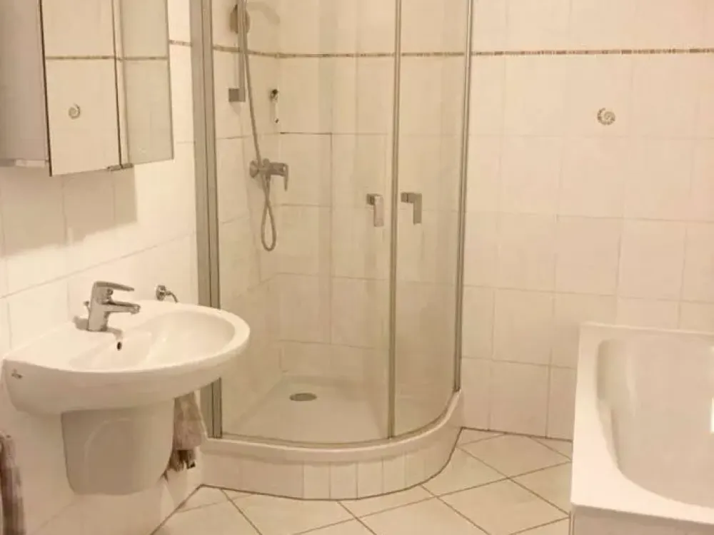 Schöne Erdgeschosswohnung mit Terrasse im Frankfurter Ostend nahe EZB