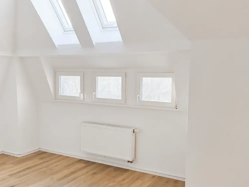 Modernisiert im Gründerzeithaus! Inkl. EBK