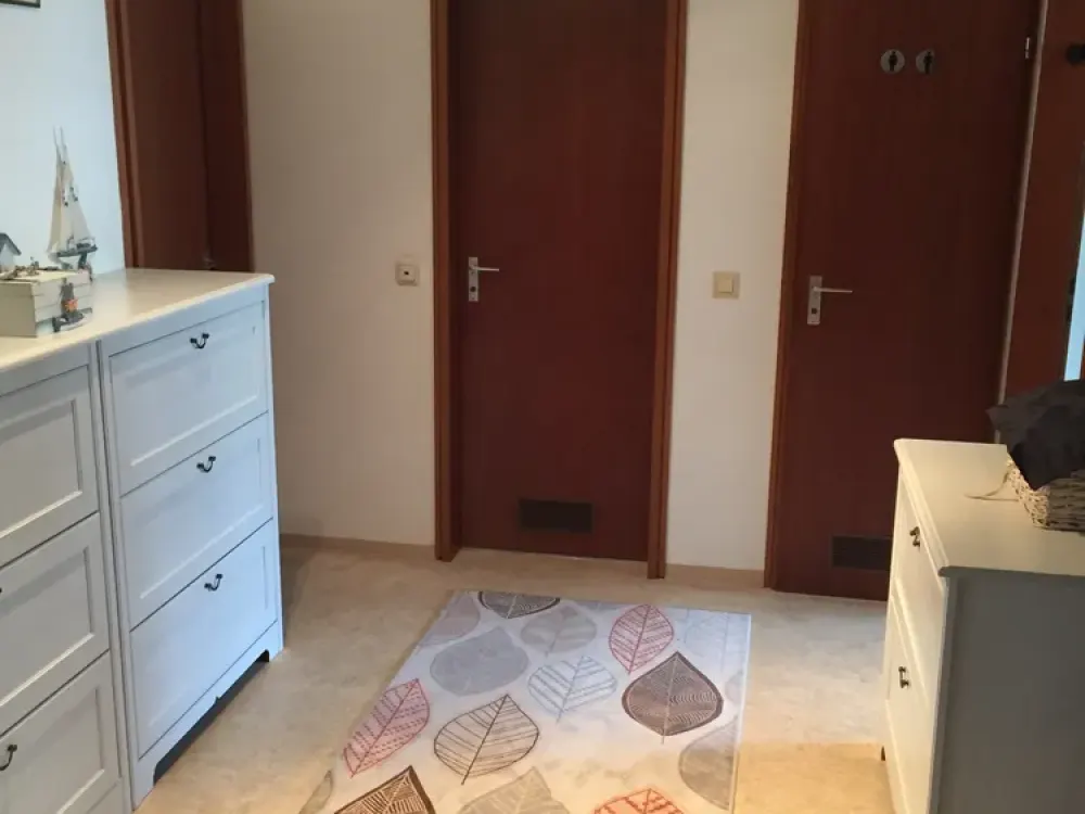 Laufamholz: barrierefreie 3 Zimmer mit BALKON, EINBAUKÜCHE und STELLPLATZ