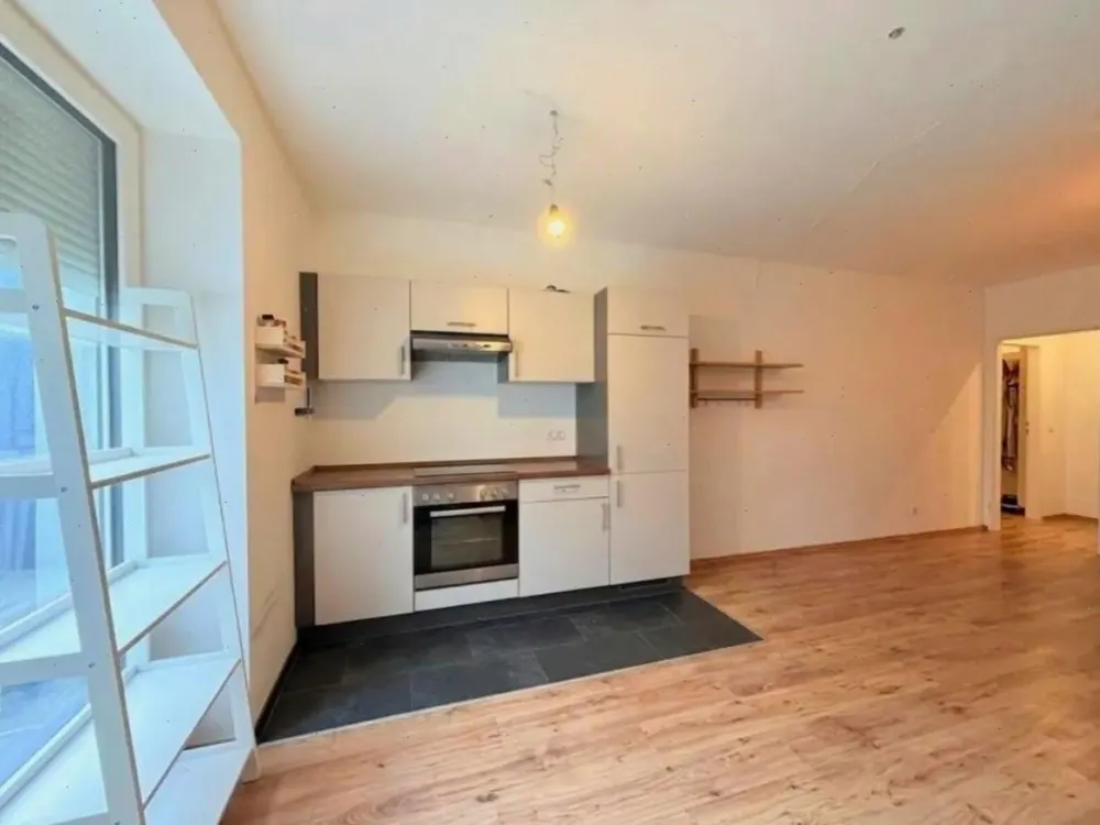 Ruhige Wohnung mit Terrasse