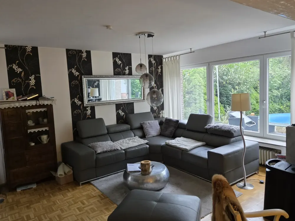 Zwei-Zimmer-Wohnung in Krefeld-Fischeln mit Kaminofen und Garten