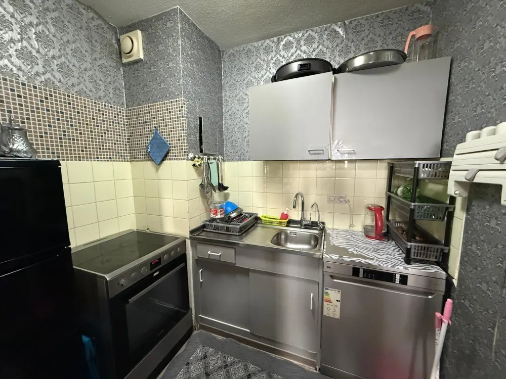 2-Zimmer-Wohnung möbliert