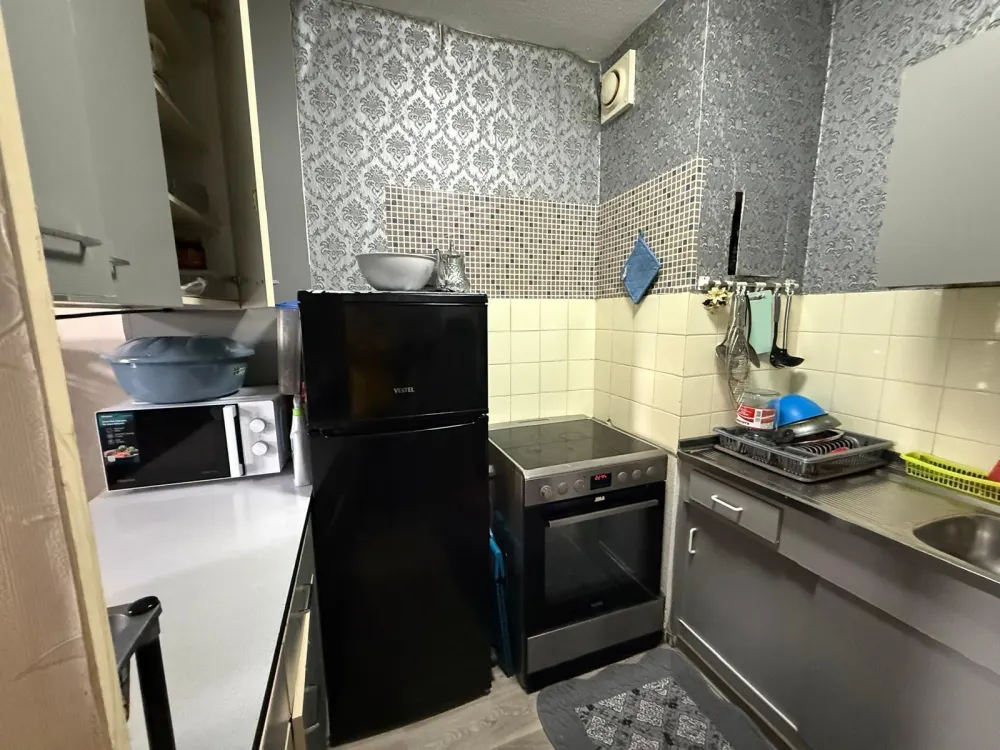 2-Zimmer-Wohnung möbliert