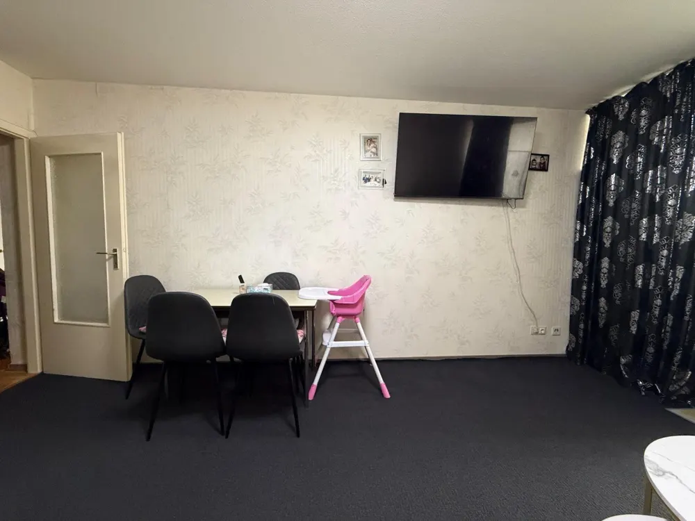 2-Zimmer-Wohnung möbliert
