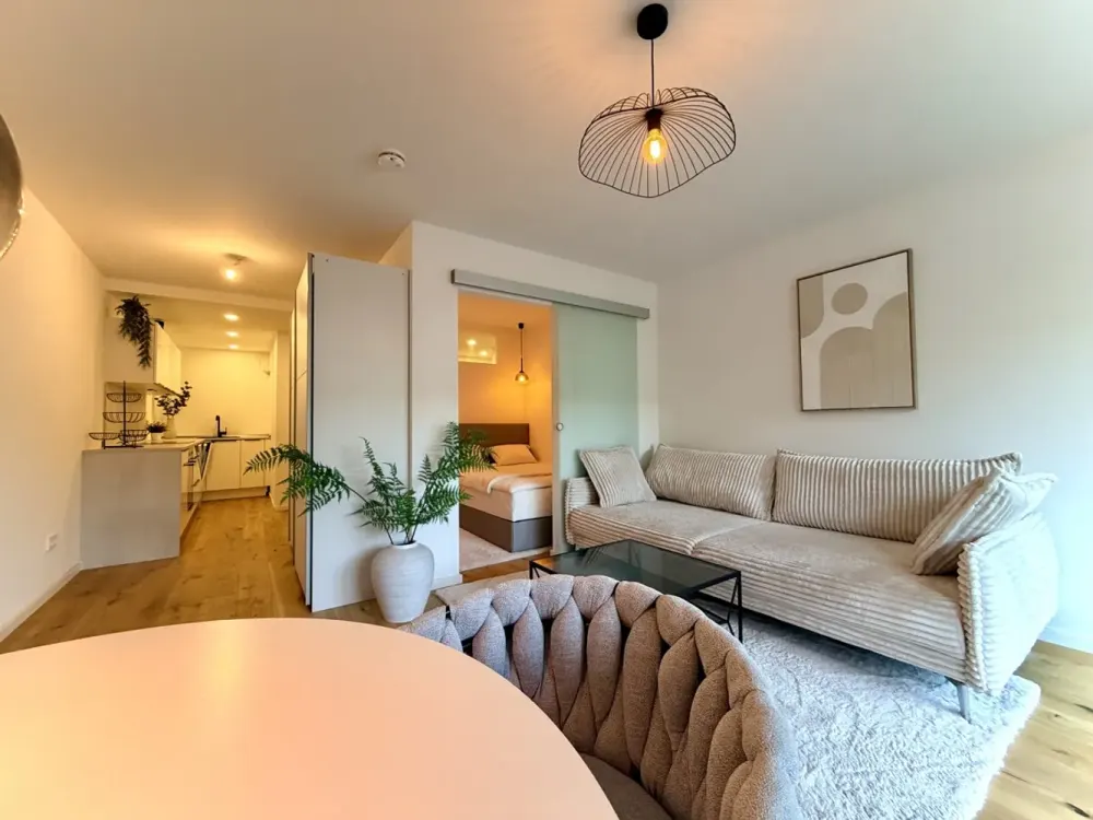 Stilvoll wohnen in Schwabing-West, Exklusive 1,5-Zimmer-Wohnung mit Sonnenterrasse