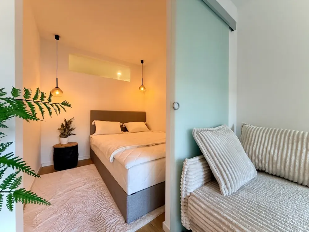 Stilvoll wohnen in Schwabing-West, Exklusive 1,5-Zimmer-Wohnung mit Sonnenterrasse