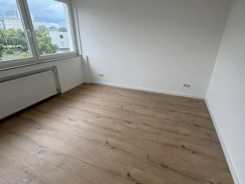 frisch sanierte 2-Zimmer Wohnung nur 750 Meter vom Hauptbahnhof