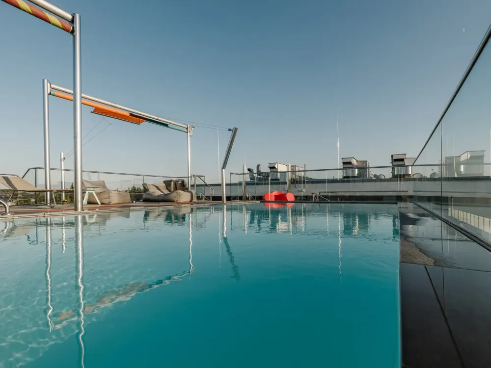 Modern Living: Fully Equipped Apartments with Exclusive Communal Areas