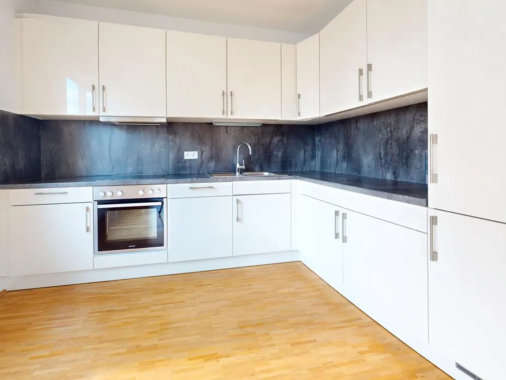 3-Zimmer-Wohnung mit Einbauküche und Loggia im Aranda Quartier zu vermieten!