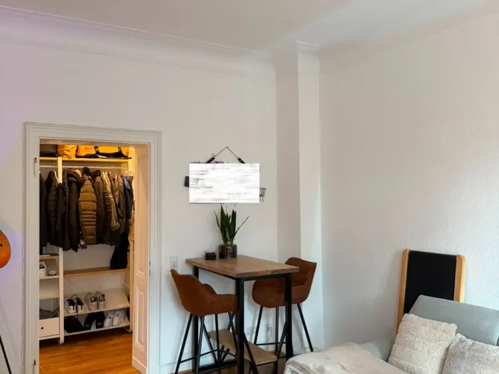 Schöne zwei Zimmer Wohnung in Düsseldorf, Benrath