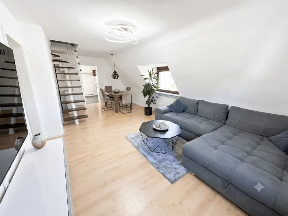 Falkenheim/Gartenstadt 3 Zimmer Wohnung mit Balkon u. Küche