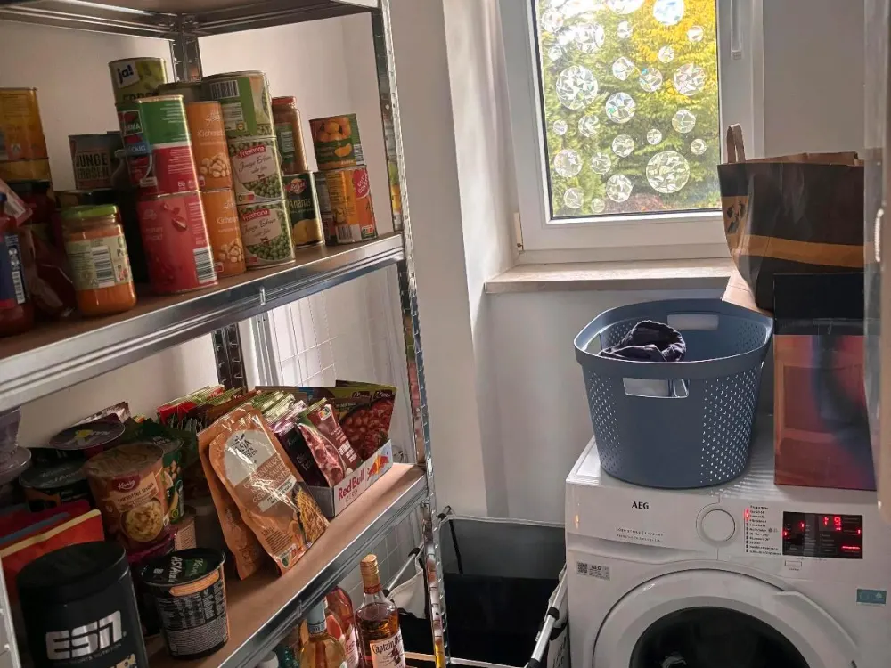 Modern 2-Room South-Facing Terrace Apartment + Large Hobby Room with Garden
