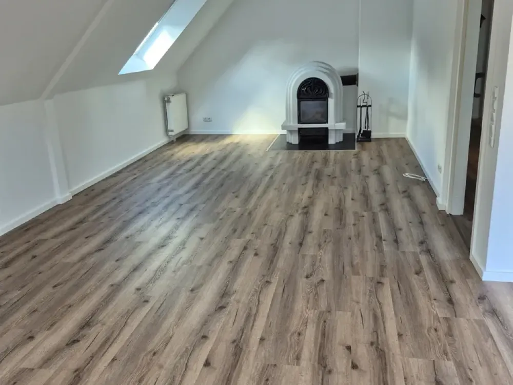 2-Zimmer Dachgeschoss-Wohnung in Pulheim-Brauweiler