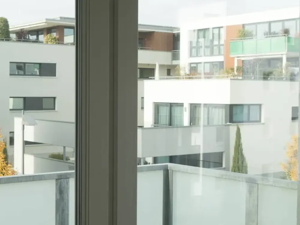 Ruhige, helle komfort 2-Zimmer-Wohung in Frankfurt Riedberg, Parkrandlage