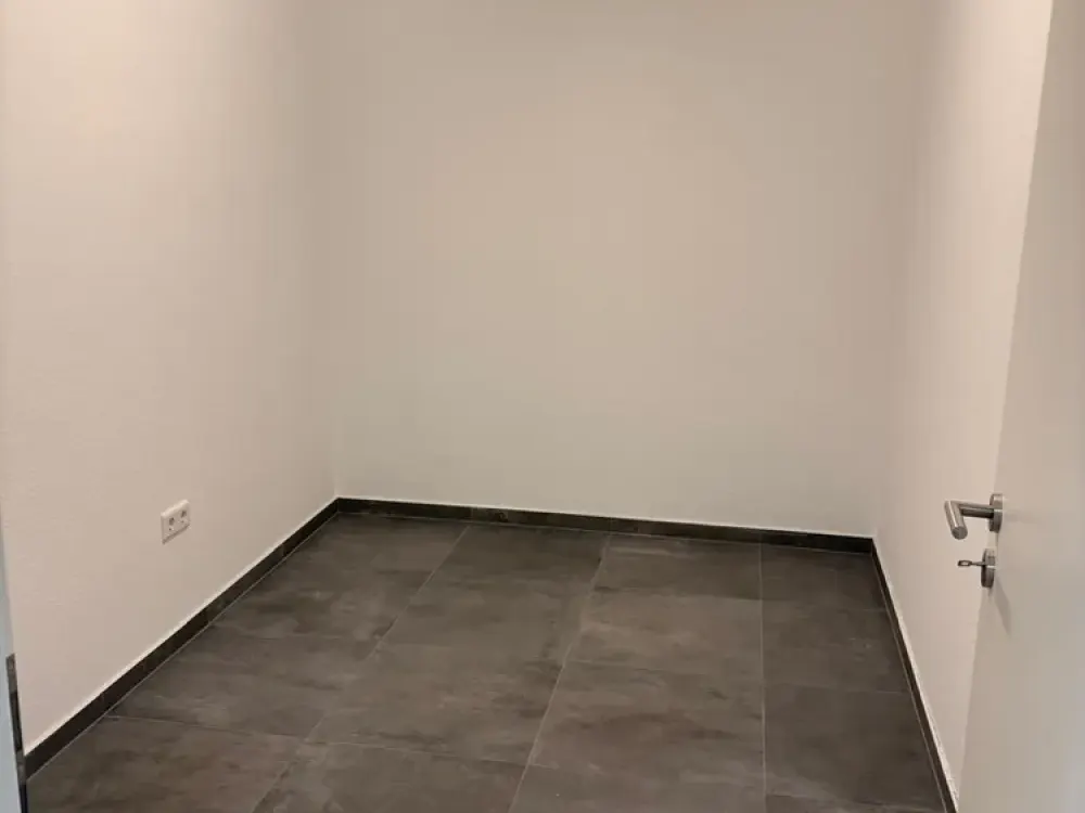 Modern 3-Room Apartment with Large Balcony in Kaarst
