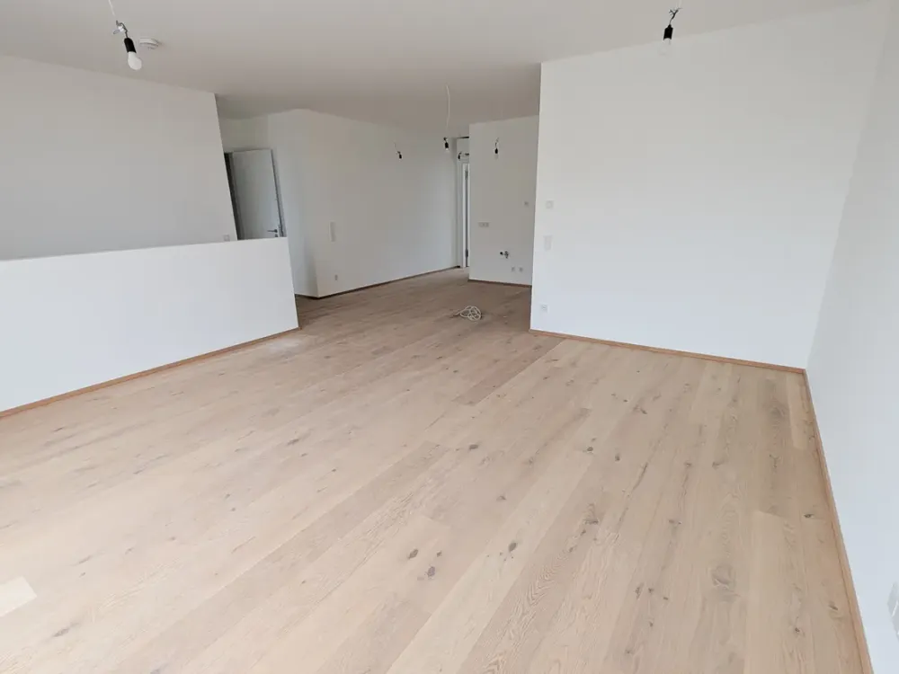 4-Room Maisonette in Schwabing with Living Area at the Top and Two Roof Terraces (4.13)