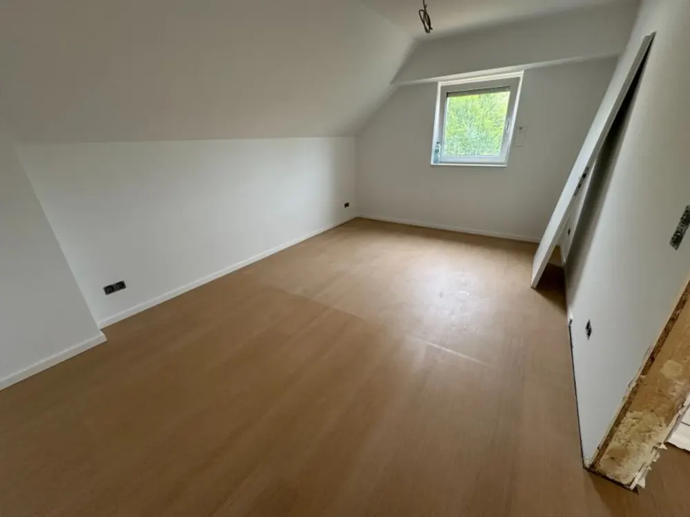 Erstbezug großzügige Maisonette in Rösrath TOP Anbindung Nahe Autobahn