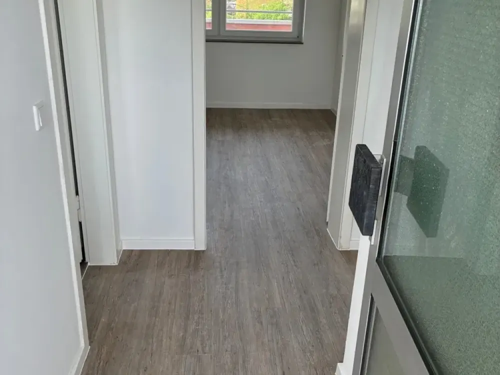 !!!1600/47202/125 " Aufzug nach oben - 4. OG - 2 Zimmer mit Ausblick!!!