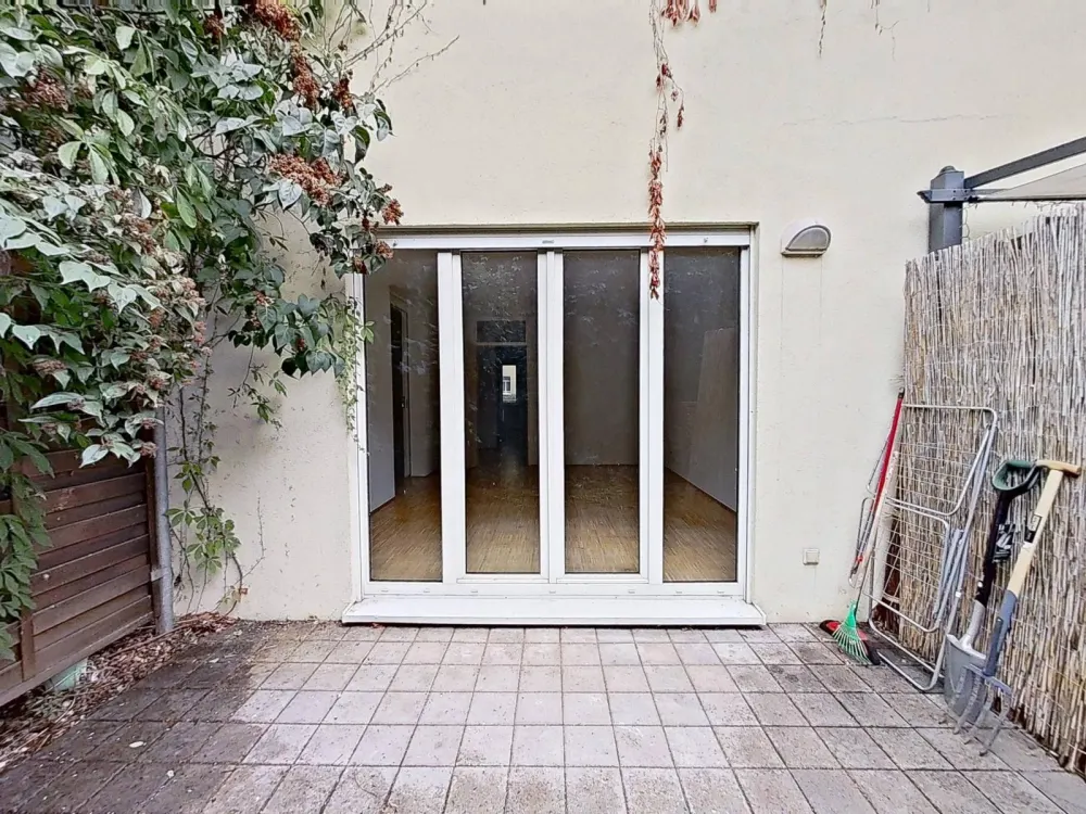 ** 2-Zimmer-Erdgeschosswohnung mit sonniger Terrasse in Leipzig **