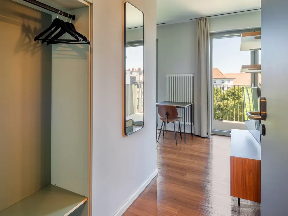 BESICHTIGUNGEN: Mi 9:00 & Fr 16:00 - Moderne unbefristete 1-Zimmer-Wohnung mit Balkon