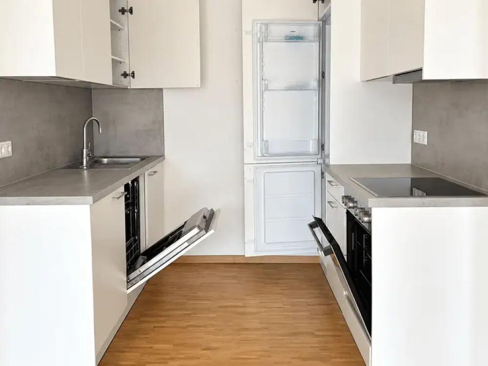 Exceptional 2-Room Apartment with High-Quality Features