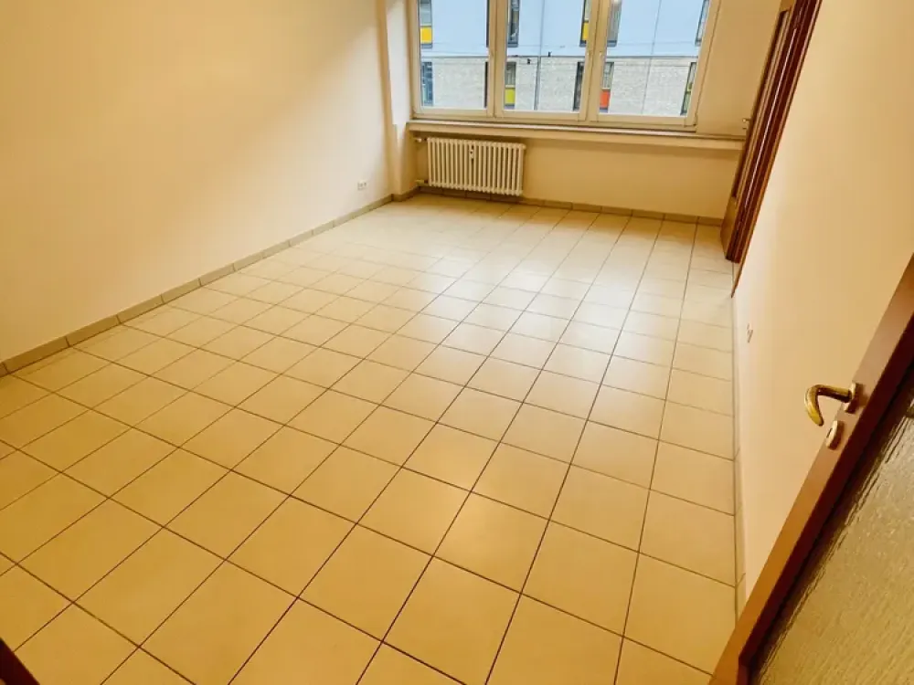 35App Derendorf Einbauküche! kompl. Kernsaniert- sehr hell -gute Raumaufteilung "Lift" gegenüber HSD