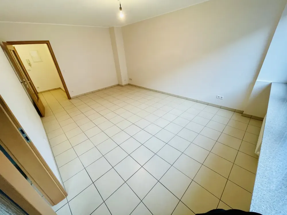 35App Derendorf Einbauküche! kompl. Kernsaniert- sehr hell -gute Raumaufteilung "Lift" gegenüber HSD